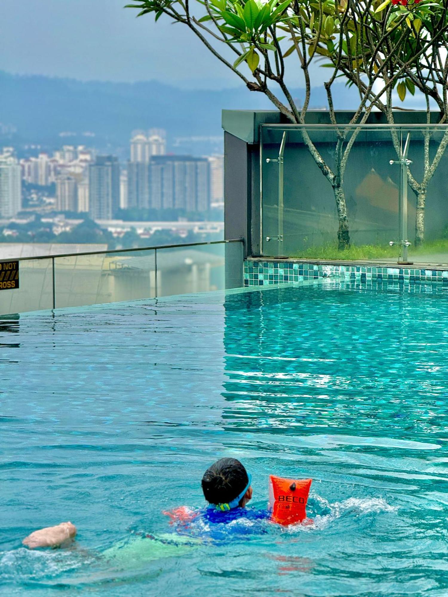 Dorsett Residences At *